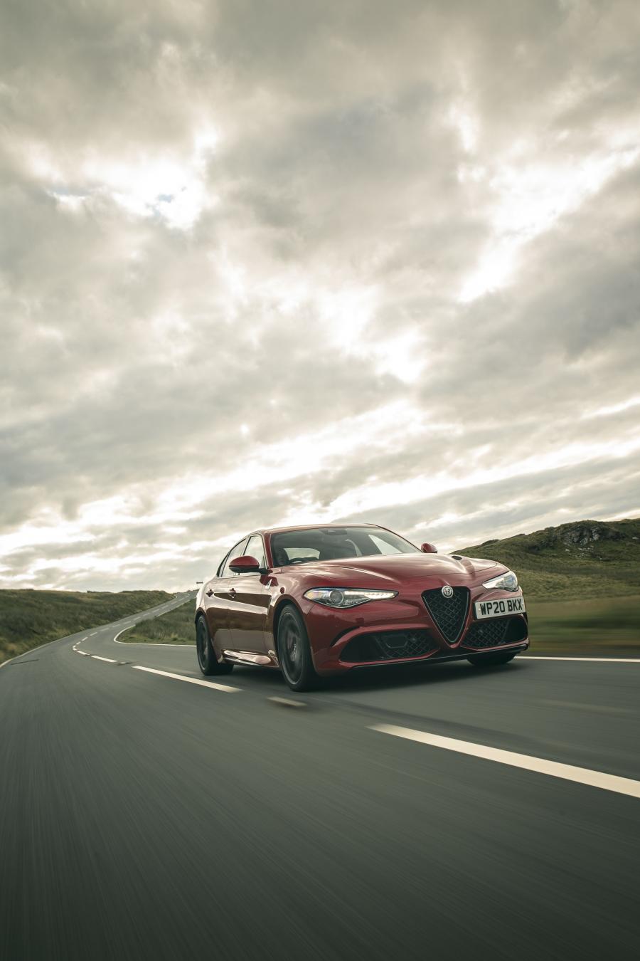 Alfa Romeo Giulia Quadrifoglio (952) 2020 года  (UK) (фото 33 из 34)